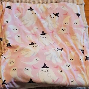 Pink Ghost Pattern Blanket